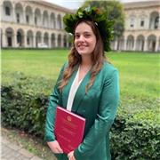 Neolaureata in Giurisprudenza impartisce lezione private di diritto a studenti liceali e universitari